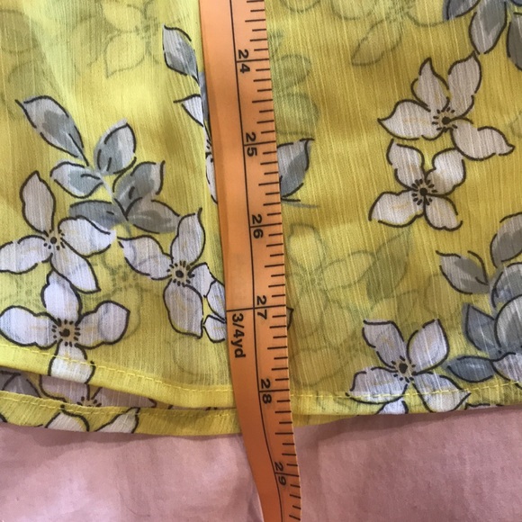 Who What Wear Sheer Floral Sleeveless Blouse - Picture 13 of 13